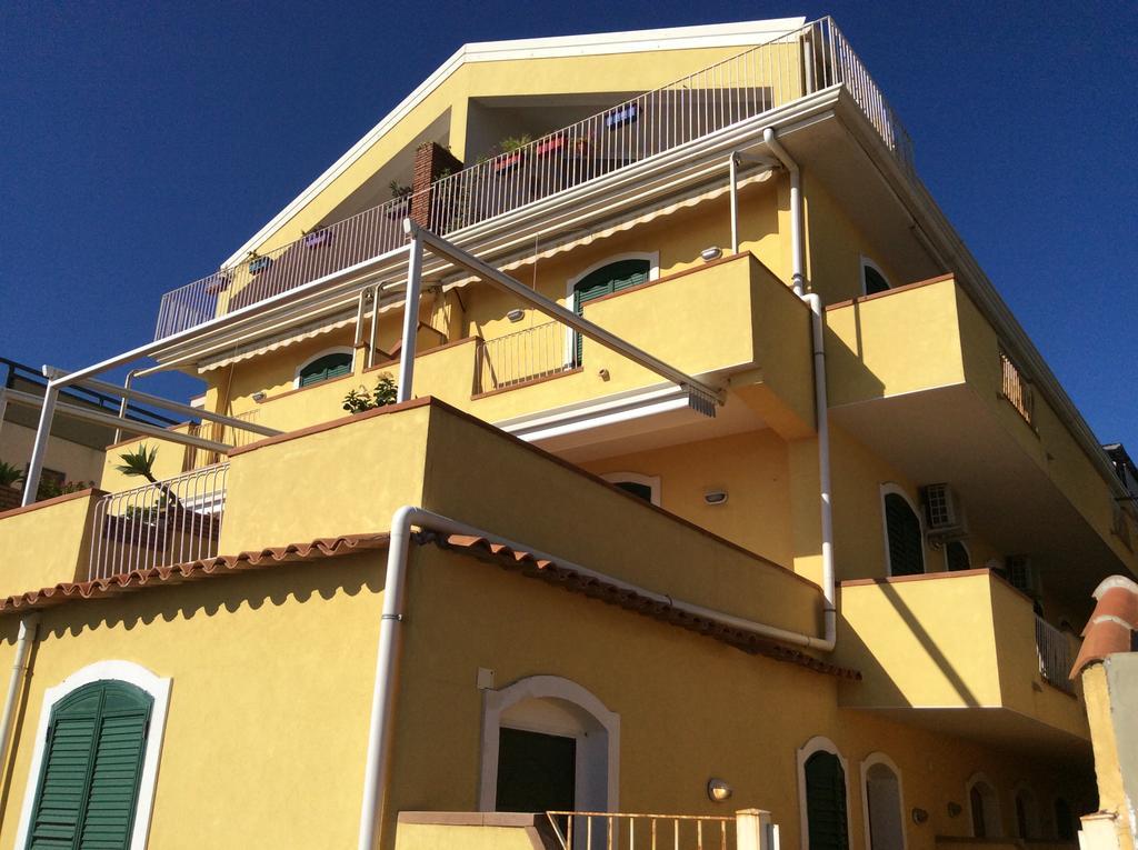 Taormina Stationhouse Daire Dış mekan fotoğraf